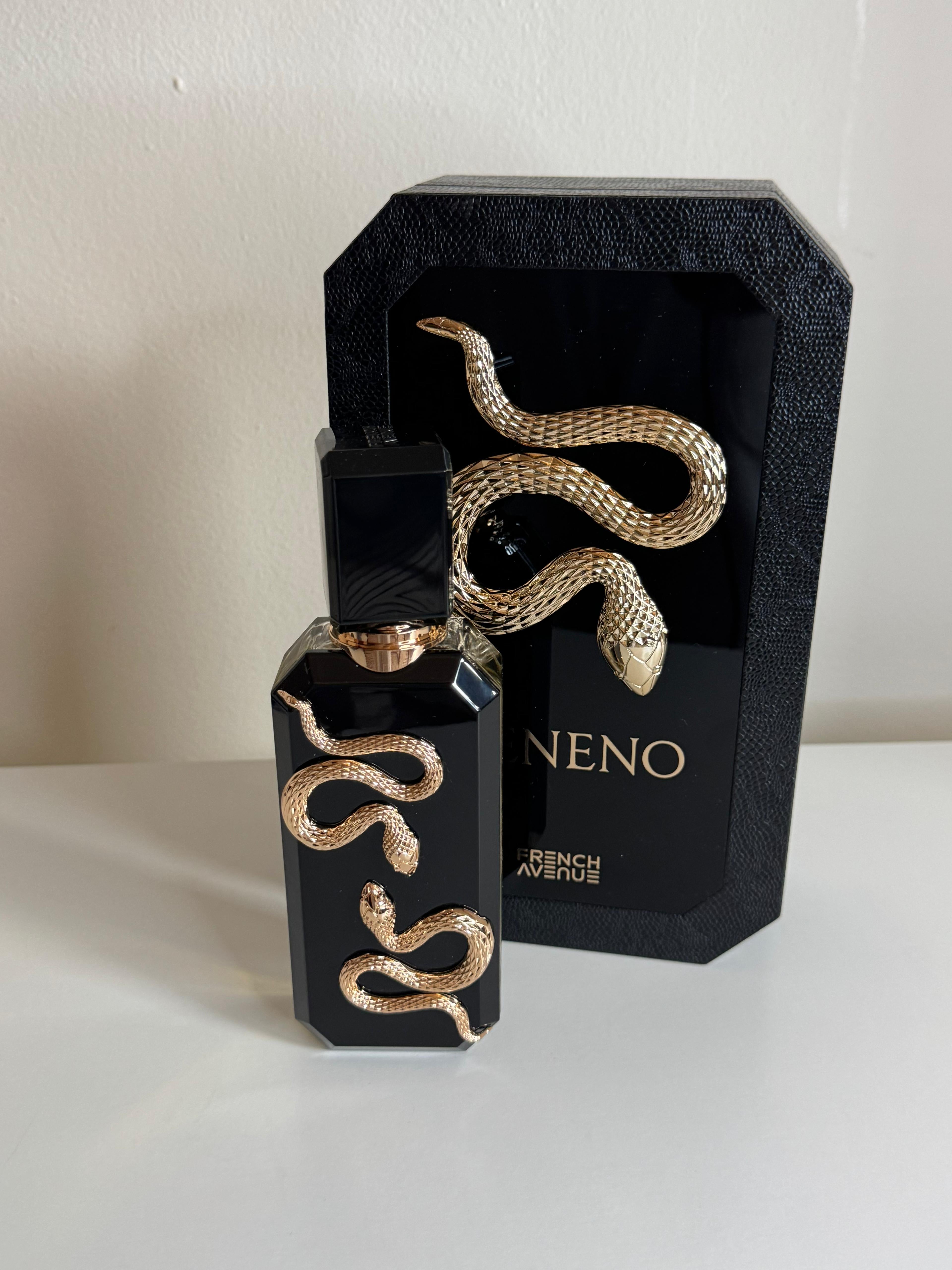 French Avenue Veneno Black 1000 ML (3.4 oz)